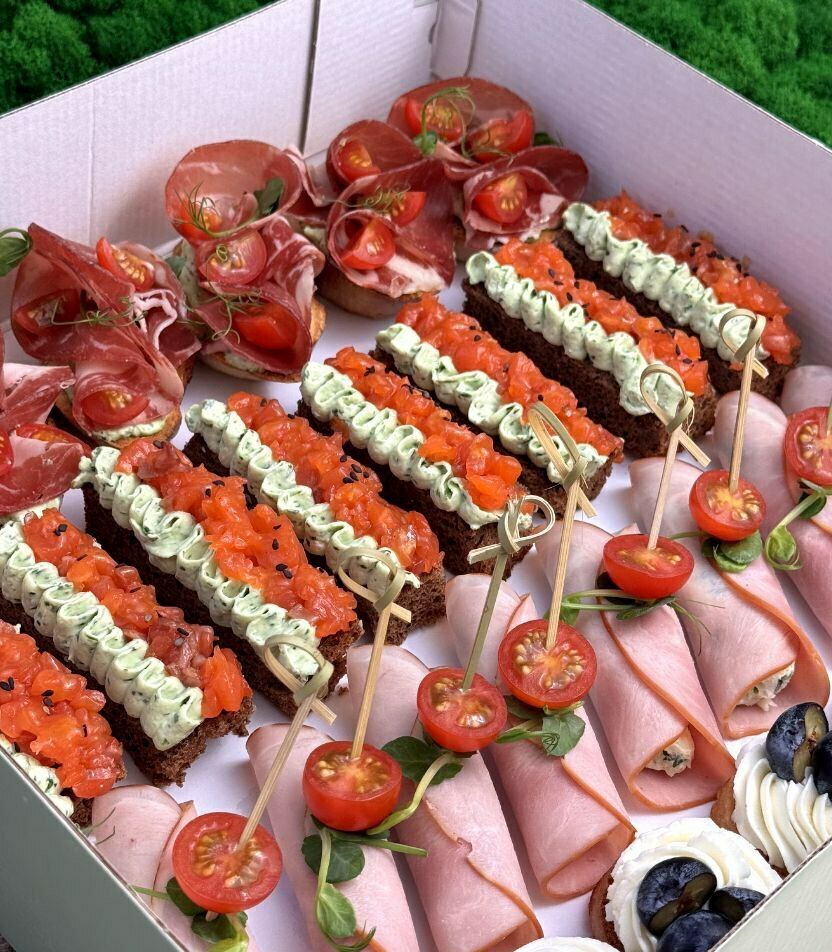 "Гости на пороге" "Гости на пороге"